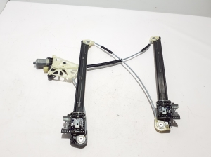 AUDI Q7 (2015–2026) Front door window regulator 4M0837461A - 2