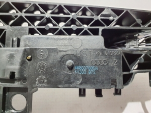AUDI Q7 (2015–2026) Rear side door exterior handle and its parts - 4