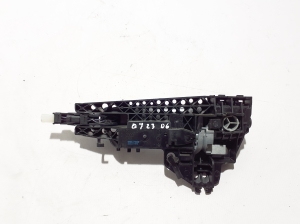 AUDI Q7 (2015–2026) Rear side door exterior handle and its parts - 4