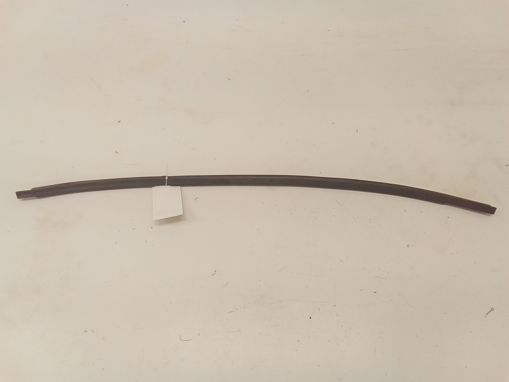 BMW 3 SERIES E91 (2005–2013) Rear side door outer window molding BMW 3 SERIES E91 (2005–2013) Rear side door outer window molding