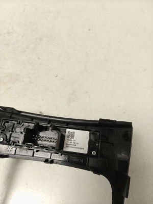 Opel Astra K (2015–2021) Käigukangi viimistlus 39028733 - 5