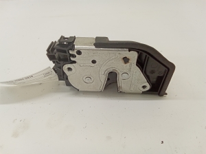 Rear side door lock - 7167075