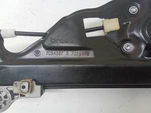 BMW 5 SERIES E60 (2003–2010) Aizmugurējo durvju logu pacēlājs 7034387 - 3