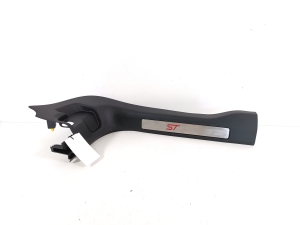   Inner sill trim  - LV4BS13201BDW 
