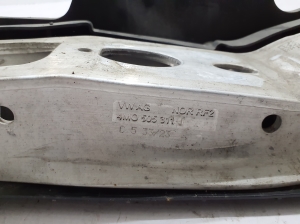 AUDI Q7 (2015–2026) Querlenker hinten 4M0505311J - 2