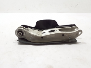 AUDI Q7 (2015–2026) Rear control arm 4M0505311J - 2