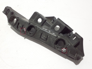 AUDI Q7 (2015–2026) Front bumper bracket 4M0807284 - 2