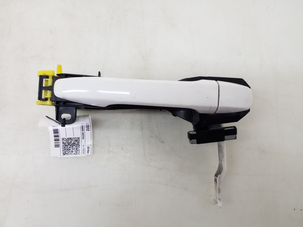 TOYOTA Avensis T27 Left Side Sliding Door Exterior Handle 20983390