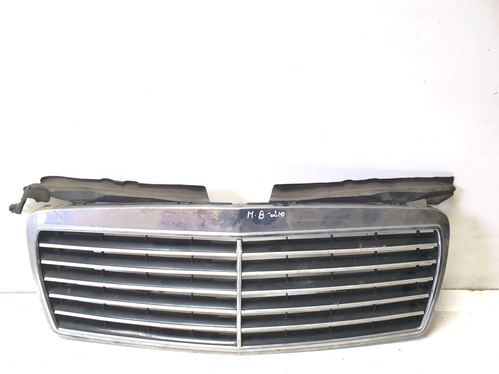 Mercedes Benz E-Class W210 (1995–2002) Iluvõre 2108880123 Mercedes Benz E-Class W210 (1995–2002) Iluvõre 2108880123