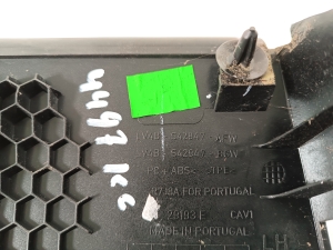 Ford Kuga III (2020–2026) Veel üks katuseriba detail LV4BS42947AFW - 4