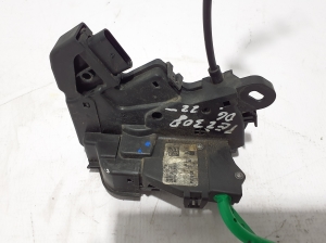 Peugeot 308 III (2021–2026) Rear side door lock 9835418280 - 2