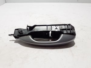 Peugeot 308 III (2021–2026) Front door external opening handle and its details - 2