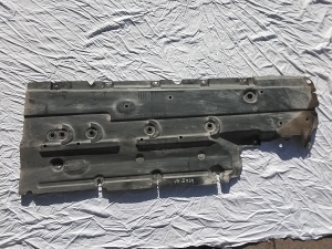 Underbody shield - 748157227R