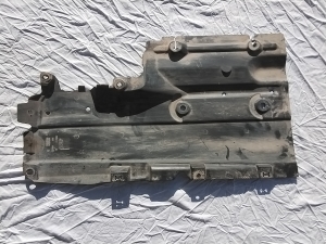 Underbody shield - 748143712R