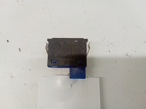 BMW X5 E53 (1999–2006) Trunk lid close switch 8365579 - 2