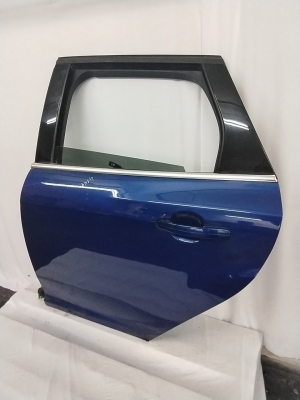 Ford Focus (2011–2018) Tagumised küljeuksed ja nende osad 1835851 - 2