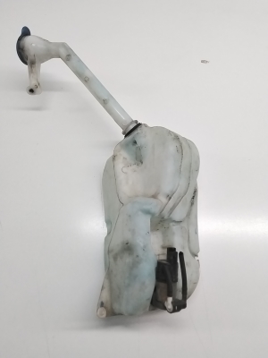 NISSAN Qashqai (2006–2013) Front washer fluid reservoir 28910JD000 - 2