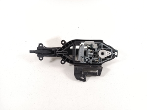 Ford Kuga III (2020–2026) Front door external opening handle and its details - 4