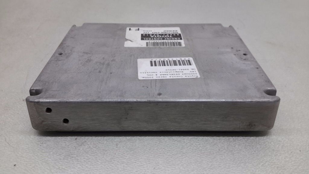 TOYOTA Corolla Verso 1 generation (2001-2009) Engine Control Unit ECU 896610F010 20972190