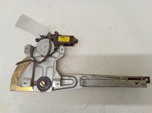 Rear side door window regulator - 834603E000