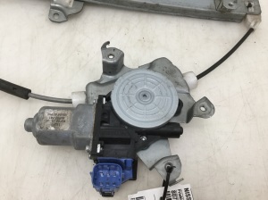 NISSAN Note E11 (2005–2014) Front door window regulator and its parts 400925B - 2