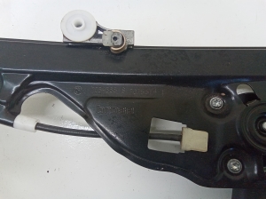 BMW 5 SERIES E60 (2003–2010) Aizmugurējo durvju logu pacēlājs 7034388 - 2