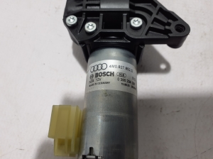 AUDI Q7 (2015–2026) Trunk lid soft-close actuator - 4