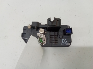 Opel Meriva (2003–2010) Rear side door lock 24414138 - 2