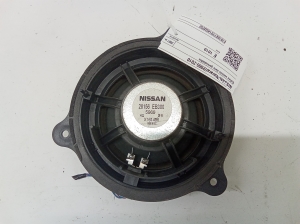 NISSAN Navara (2005–2015) Rear side door speaker - 2
