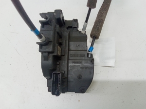 NISSAN Navara (2005–2015) Rear side door lock 29906B - 2