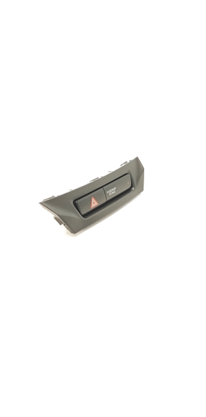 Suzuki Baleno II (2015–2026) Hazard light switch M68P105PK - 2