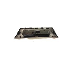 Suzuki Baleno II (2015–2026) Hazard light switch M68P105PK - 3