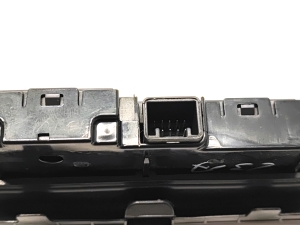 Suzuki Baleno II (2015–2026) Hazard light switch M68P105PK - 5