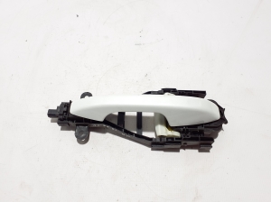 VOLVO XC40 (2017–2026) Front door external opening handle and its details - 5