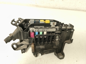 Mercedes Benz A-Class 176 (2012–2018) Fuse boxes A2469060093 - 4