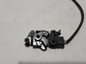 VOLVO XC40 (2017–2026) Hood latch 32277429 - 3