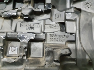VOLVO XC40 (2017–2026) Engine cover 32252730 - 3