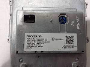 VOLVO XC40 (2017–2026) Screen 31682851 - 3