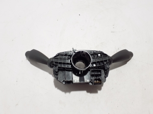 VOLVO XC40 (2017–2026) Switch and its parts - 2
