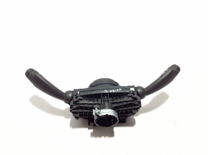 VOLVO XC40 (2017–2026) Switch and its parts - 3