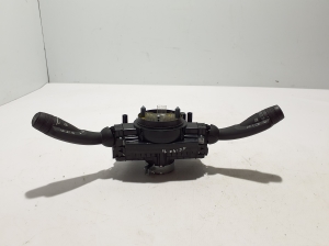 VOLVO XC40 (2017–2026) Switch and its parts - 5