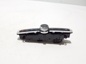 VOLVO XC40 (2017–2026) Commande centrale multimédia 31456672 - 2