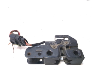 Volkswagen Touareg I (2002–2010) Hood latch 7L0823509A - 2