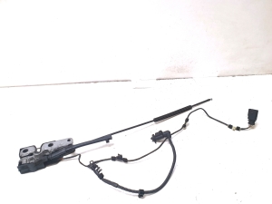 Volkswagen Passat B7 (2010–2014) Hood latch 3C1823187 - 3