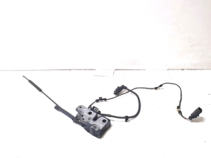 Volkswagen Passat B7 (2010–2014) Hood latch 3C1823187 - 4