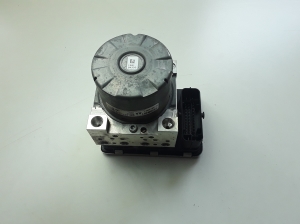 Mitsubishi Outlander (2012–2021) ABS unit 4670B481 - 2