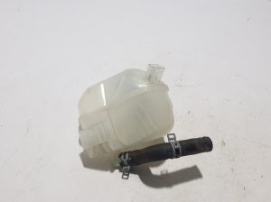 VOLVO XC40 (2017–2026) Coolant reservoir 32222122 - 2