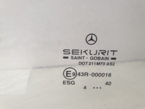 Mercedes Benz Vito W639 (2003–2014) Priekšējo durvju stikls 43R000016 - 2
