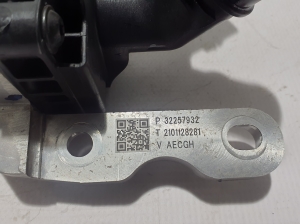 VOLVO XC40 (2017–2026) Veepump 32257932 - 4