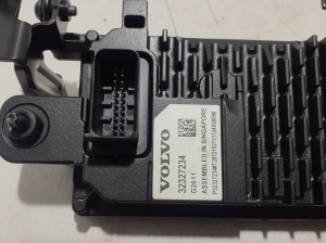 VOLVO XC40 (2017–2026) Front camera 32327234 - 4